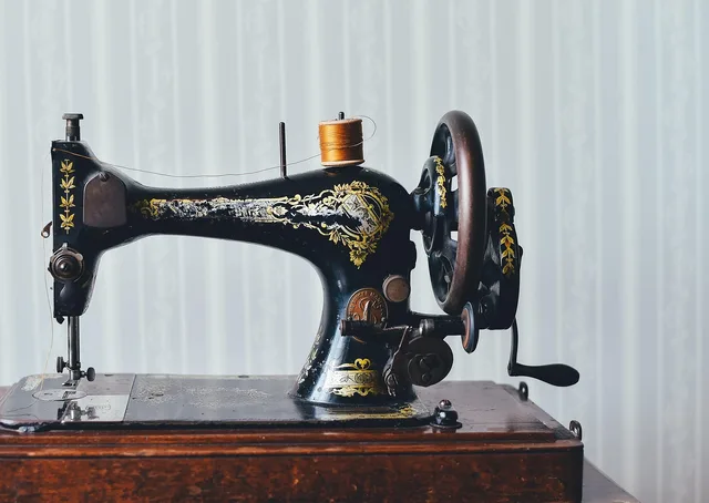 antique, sewing machine, home, old, retro, vintage, tailor, tailoring, stitching, oldtimer, nostalgia, nostalgic, antique, sewing machine, sewing machine, sewing machine, sewing machine, sewing machine, tailor, tailor, tailor, tailoring. What drives clothing repair costs: four variables