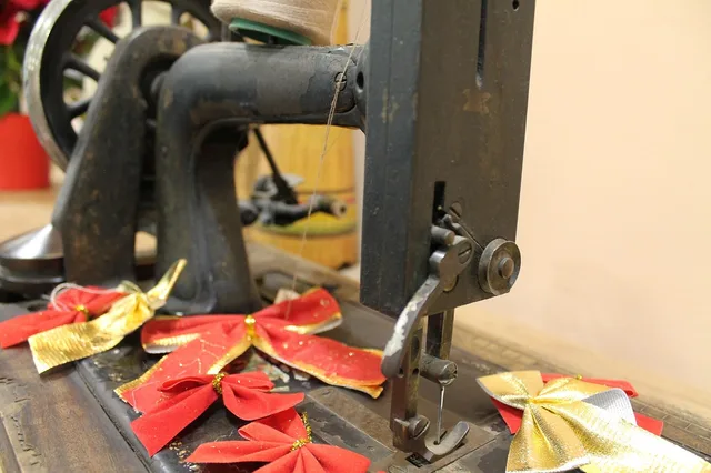 sewing, sewing machine, old sewing machine, tailor, antique, vintage, fabric, tailoring, retro, craft, machine, clothing, equipment, industry. Garment repair guidance worth trusting: where it actually gets published