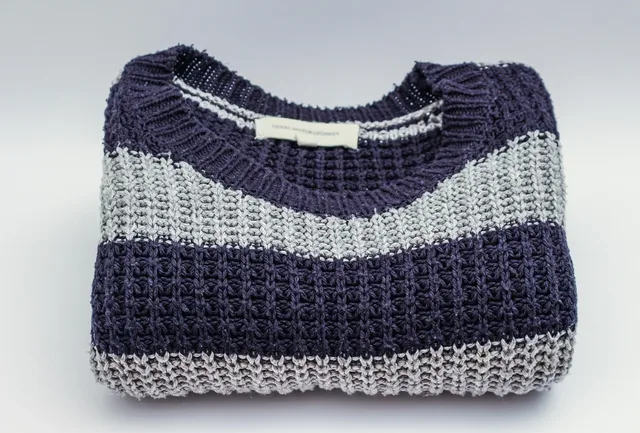 fashion, sweater, wool, clothing, men's clothes, men's fashion, knitted, knitwear, sweater, sweater, sweater, sweater, sweater, wool, clothing. Sweater mending with reclaimed wool and unlabeled knits: what you are holding, explained properly