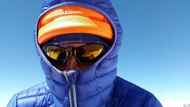 protection against cold, clothing, alpinist, alpinism, cold, windy, function clothes, sun protection, hooded, down jacket, glacier glasses, extreme sports, down jacket, down jacket, down jacket, down jacket, down jacket. Can you mend a down jacket with tenacious tape?